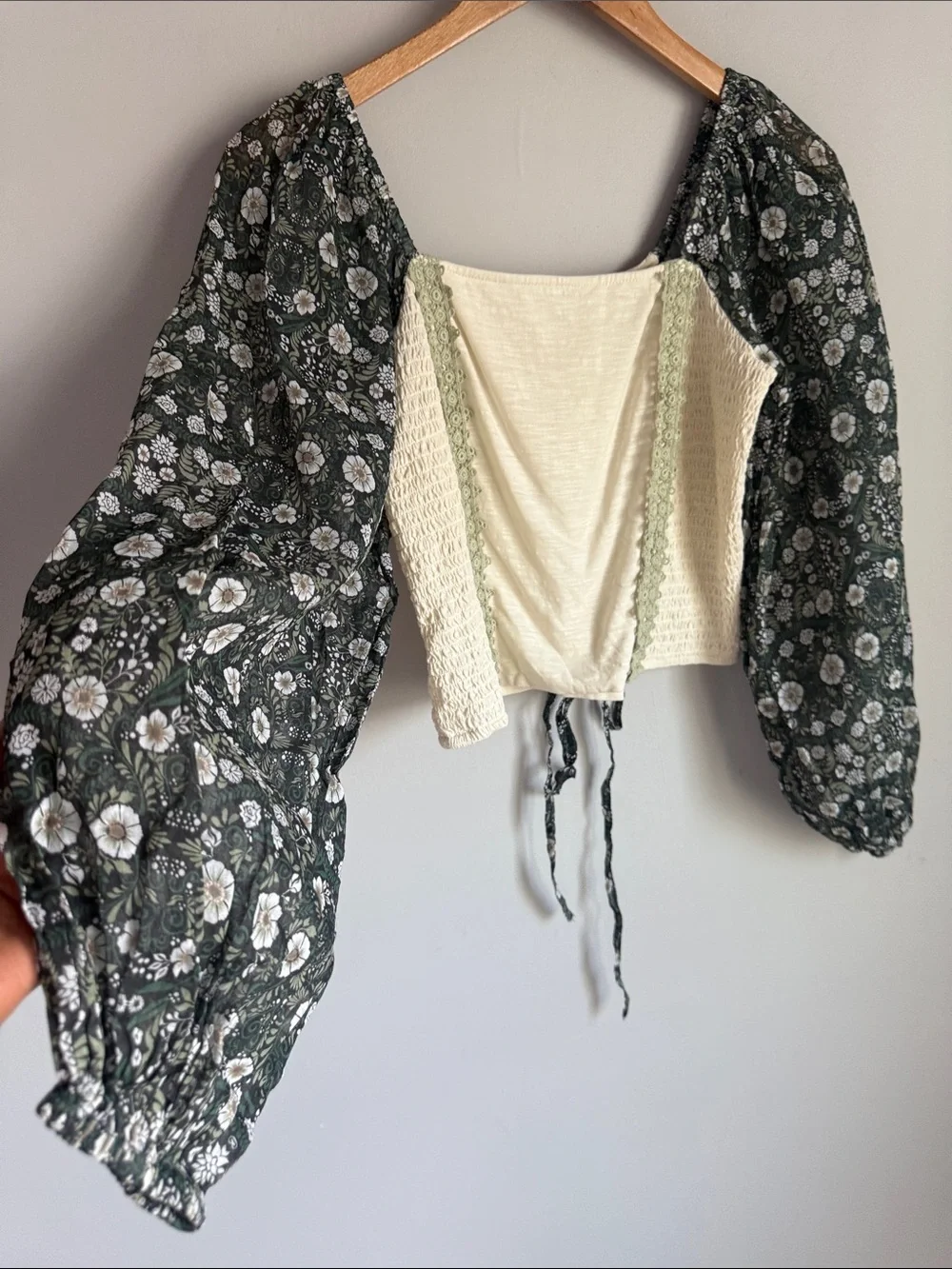 Anthropologie Forever That girl Smocked Balloon-Sleeve Top Small